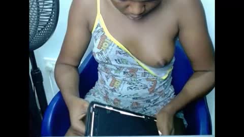 xcreamypussy online show from November 6, 10:59 pm