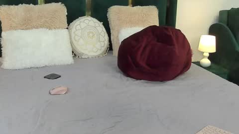 XeniaBlue online show from February 5, 8:00 am