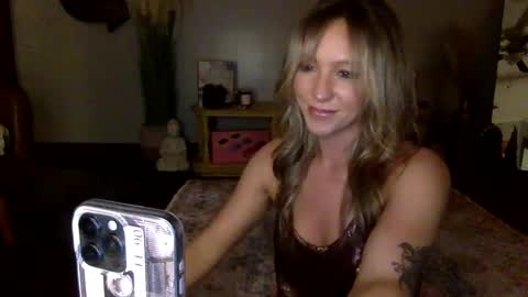 xLacyy online show from December 4, 2:42 am