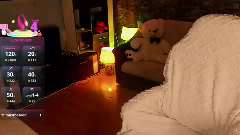 Lara online show from December 19, 11:41 pm