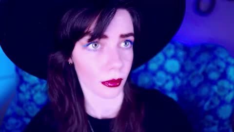 Bella Bondai online show from October 28, 7:25 am