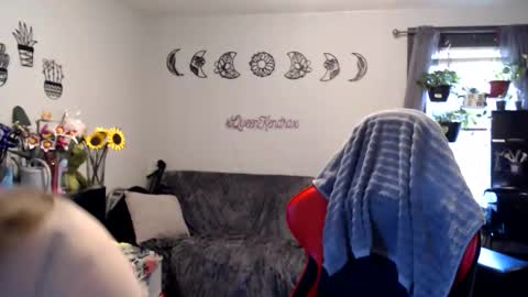 xqueenkendrax online show from June 3, 10:48 pm