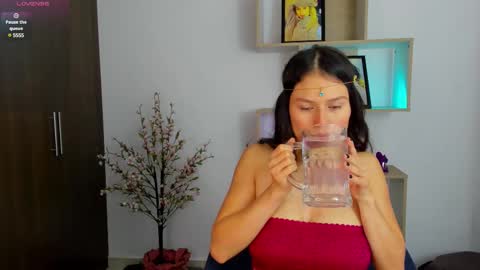 Amelie online show from February 17, 6:50 pm