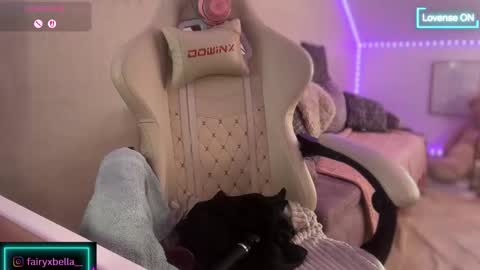 xxfairyxgiiirlxx online show from November 1, 8:07 am