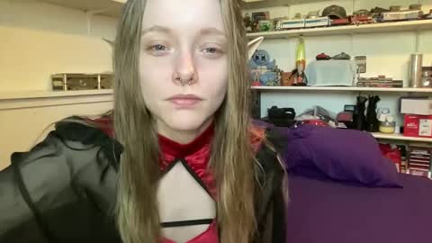 Snapshot of xxloveanastasia chatting on October 8, 5:39 pm LoveAnastasia online show from October 8, 5:39 pm