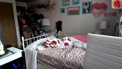 Strawberry Jane online show from February 21, 5:42 pm