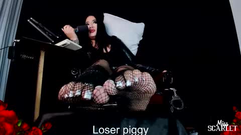 Mistress Scarlet Igmiss scarlet978 online show from October 9, 2:59 am