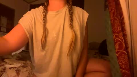 yagirlpeachezzz online show from February 27, 7:08 am