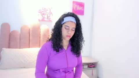 yara10_ online show from April 15, 12:17 pm