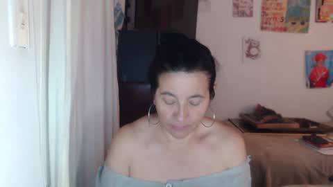 Snapshot of yasmin_love85 chatting on October 10, 7:41 pm yasmin_love85 online show from October 10, 7:41 pm