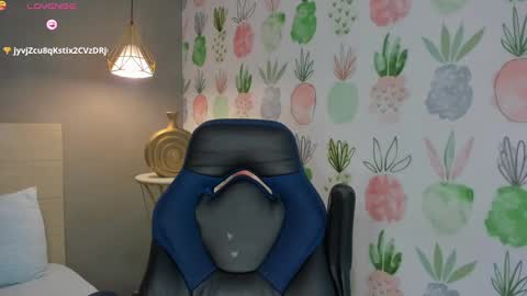 Snapshot of yaya23x chatting on September 12, 1:40 pm yaya23x online show from September 12, 1:40 pm
