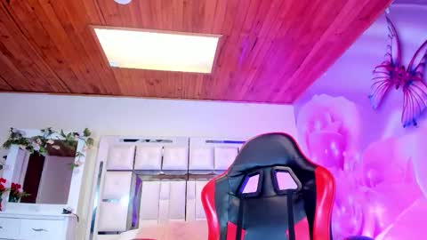 yelena  online show from January 10, 6:12 pm