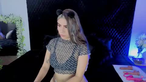 Yeli Amber online show from December 19, 2:38 am