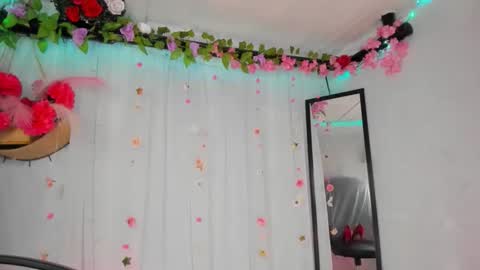 YELINA online show from December 19, 2:59 am