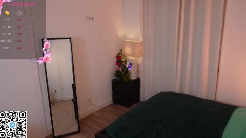 Snapshot of yess_kiki chatting on September 14, 8:23 am Kiki online show from September 14, 8:23 am