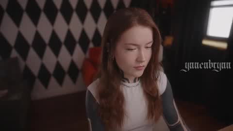 ynnenbrynn online show from November 12, 7:28 am