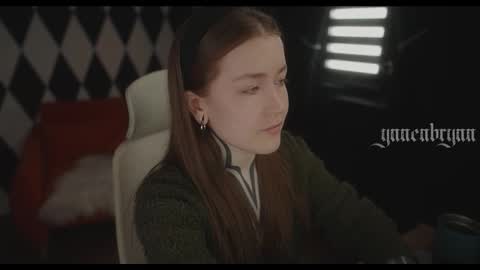 ynnenbrynn online show from February 11, 6:15 am