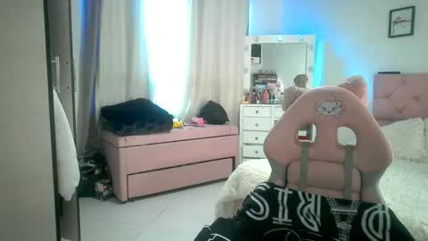 yokiko online show from December 15, 1:38 pm