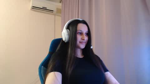 Sophie online show from April 21, 4:36 pm