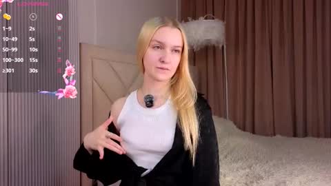 Elizabeth brunette -- Darline blonde  online show from October 28, 7:52 pm