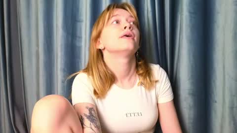 Anna and Luna online show from July 28, 7:37 pm