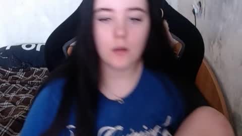 your_8a8y online show from September 12, 11:07 am