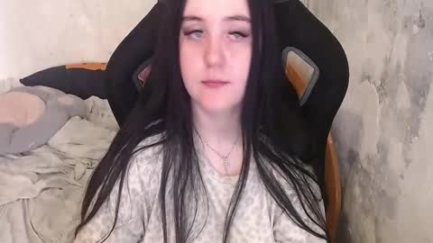 your_8a8y online show from March 27, 11:11 am