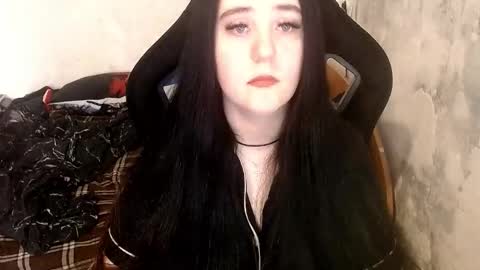 your_8a8y online show from February 27, 11:54 am