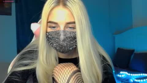 Snapshot of your___barbie chatting on January 4, 6:09 pm Barbie online show from January 4, 6:09 pm