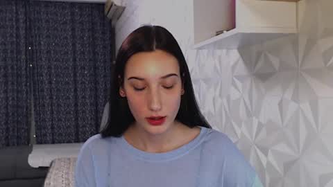 Milla online show from December 15, 5:53 pm