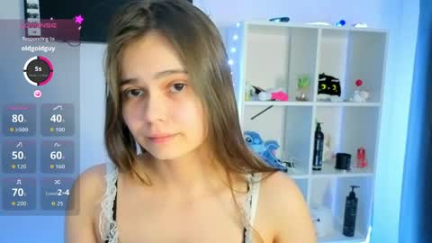 Julia Next stream  online show from May 8, 6:10 pm