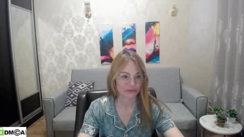 your_crush_12 online show from November 7, 8:20 am