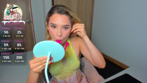 your_little_ online show from January 8, 10:04 am