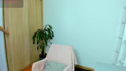 your_little_ online show from March 5, 10:11 am