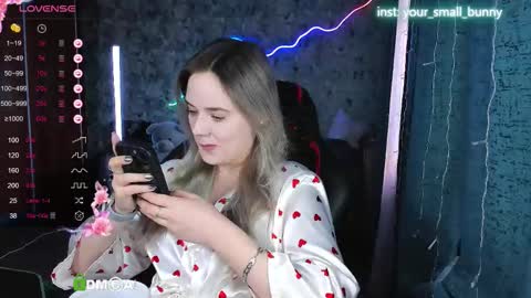 Molly online show from October 11, 3:00 am