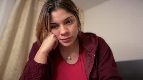 yourcutemolly__ online show from May 13, 5:24 am