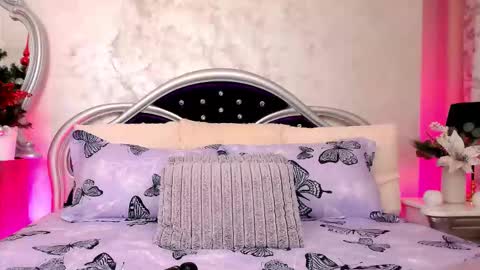 Alicia online show from November 24, 4:20 pm