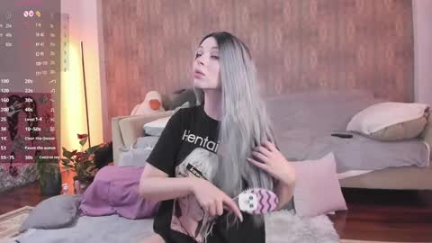 Mary online show from March 4, 10:35 am