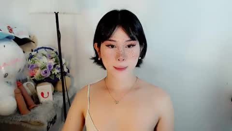 PrettyElla online show from November 13, 3:49 am