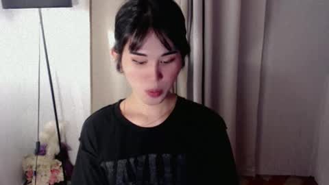 PrettyElla online show from September 10, 5:35 pm