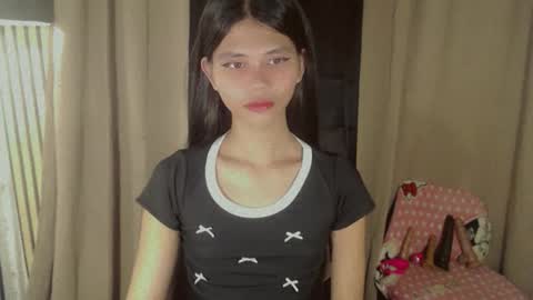 Vivian online show from March 19, 1:43 am