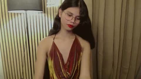 Vivian online show from November 13, 9:47 pm