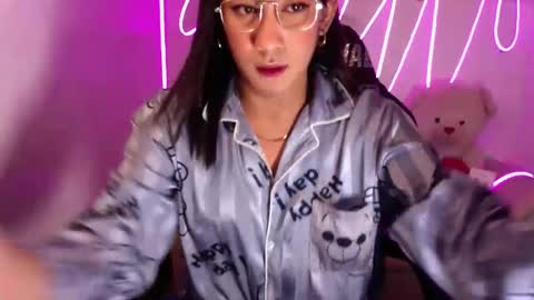 ZOE KHATE online show from April 12, 1:36 pm