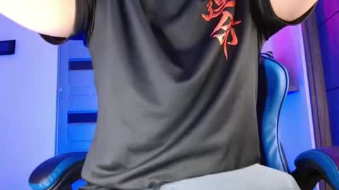 yourfavorite_bigclit online show from April 20, 7:00 am