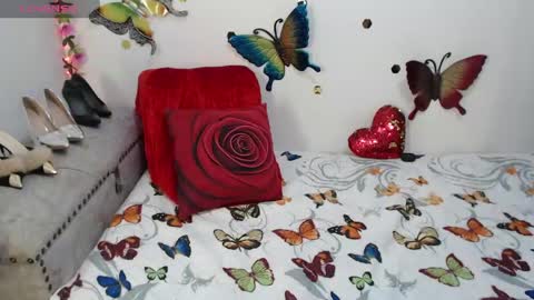 Juliette Smith online show from April 18, 10:53 pm