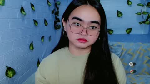 yourprincessthea online show from February 24, 4:26 pm