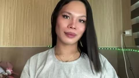 yourseductive_jem online show from June 13, 6:33 am