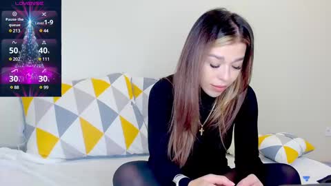 yoursoul_mila online show from December 26, 11:10 am