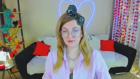 Alice online show from March 4, 6:36 pm