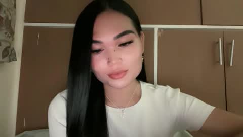 yrdrmgrl_jennie26 online show from December 4, 6:19 pm